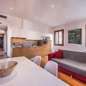  Apartment Ca' D'oro Italy